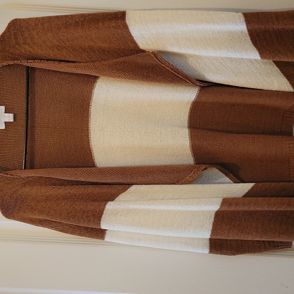 Sweater - Picture 6 of 8